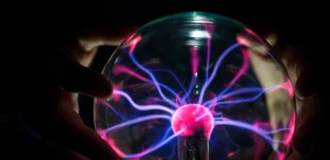 شرح فيزياء الحادي عشر قطر: دليلك الشامل لفهم القوانين بسهولة والتفوّق في المادة