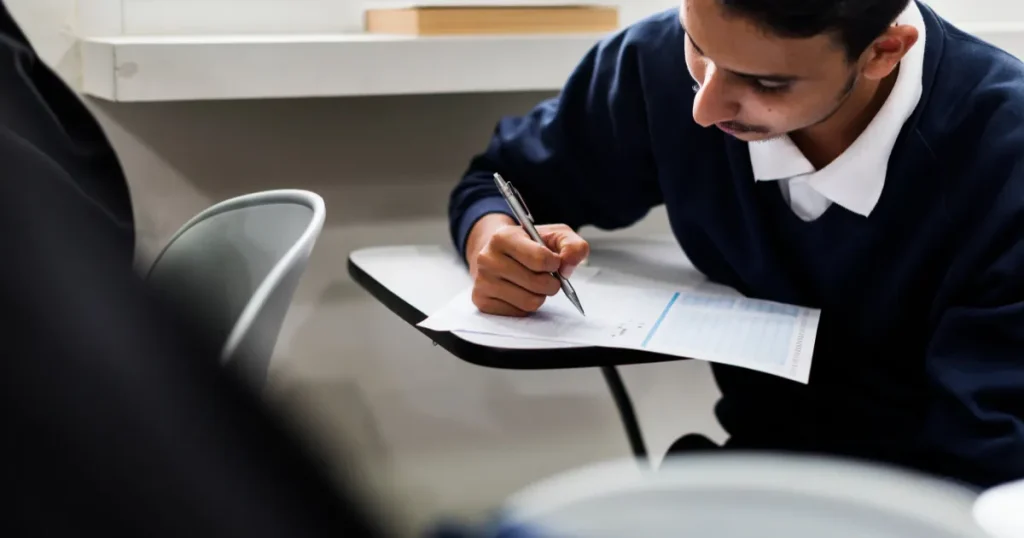 مراجعات اختبارات منتصف الفصل قطر 2026 | شاملة لجميع المواد والصفوف